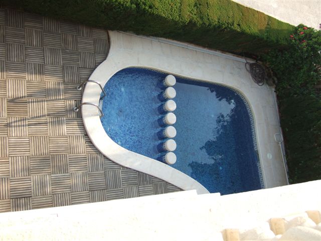 post-306-0-87996700-1353685548.jpg