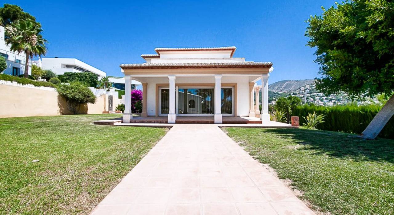 kratkosrochnaya-arenda-villa-moraira-sol-park_14561_pan.jpg.9655367b6bf984e8851047af5dfc59df.jpg