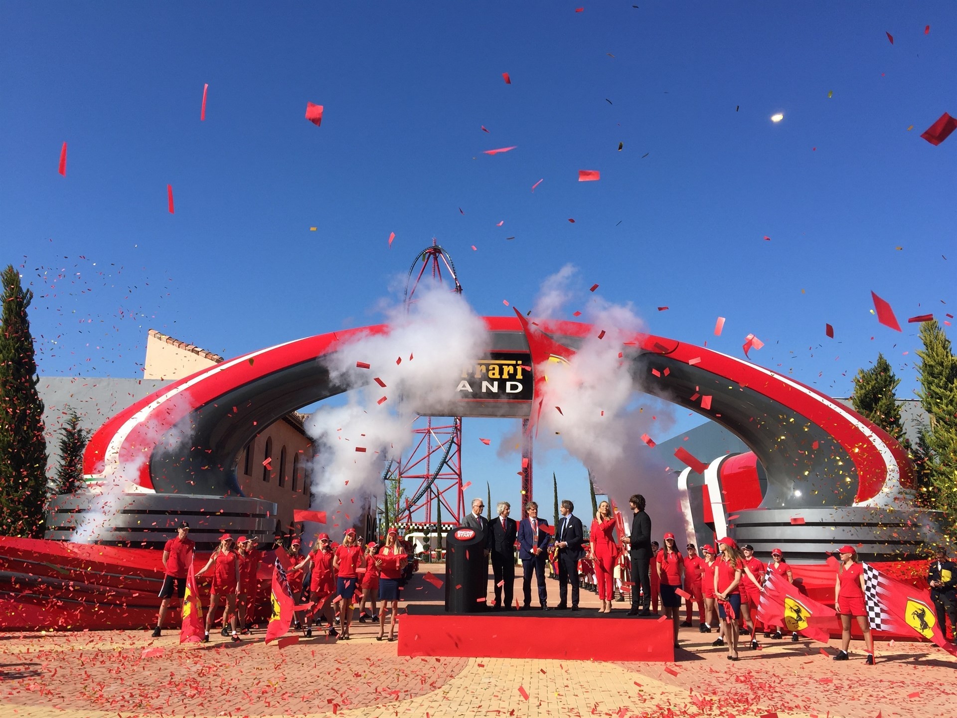 FerrariLand.jpg.87e583f62e4d3bcdb463ed6e228f6ea5.jpg