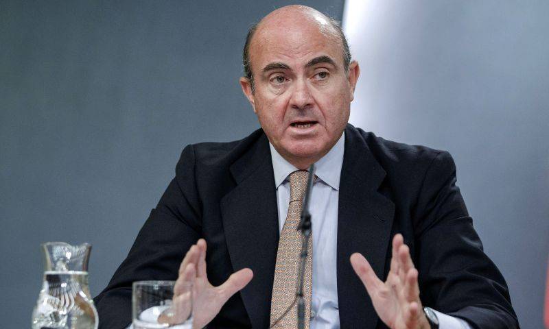 guindes-economia.jpg.d690d27880b14490cf7dc678d0ca1d7a.jpg