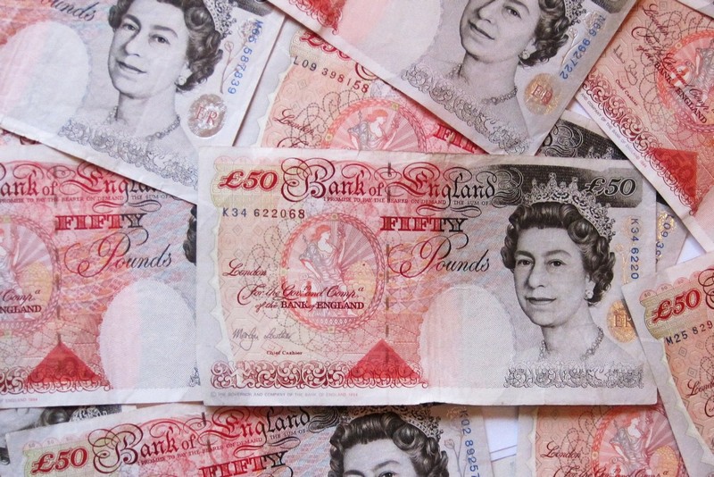 Money.jpg.197e7c93fe55179aefd20842d4bdb1ca.jpg