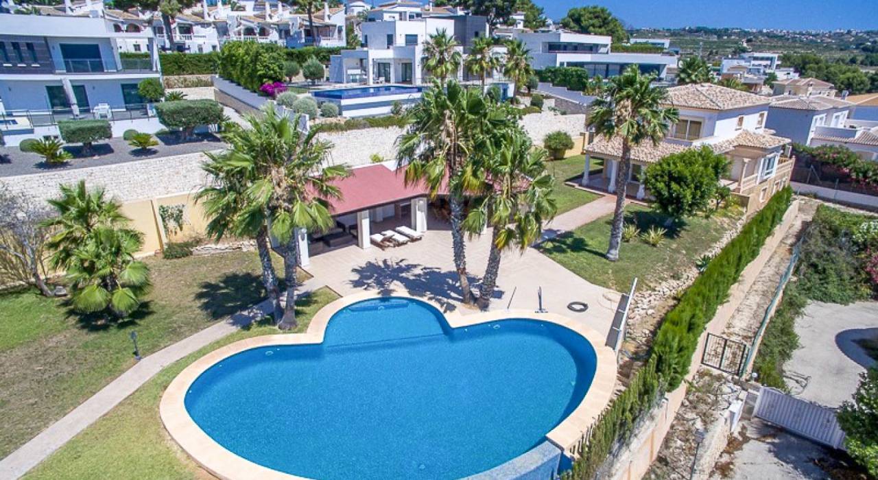 kratkosrochnaya-arenda-villa-moraira-sol-park_14564_pan.jpg.0069ad08eb2b7820904de475f08231f3.jpg