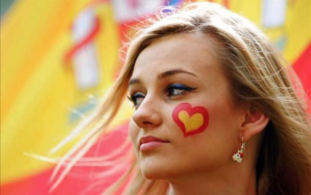 aficionada-guapa-sexy-la-roja-seleccion-