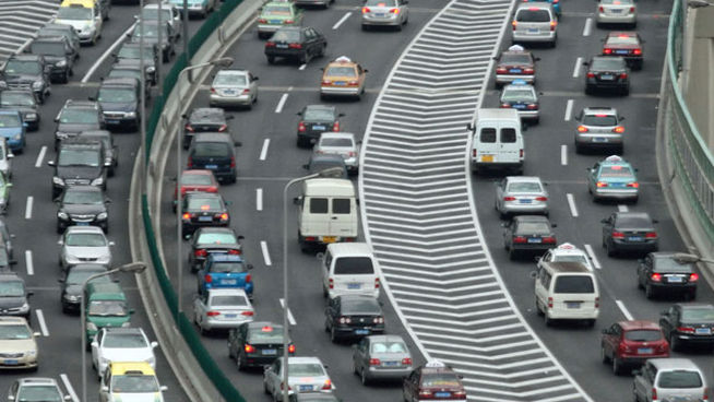 atasco-retenciones-coches-desplazamiento