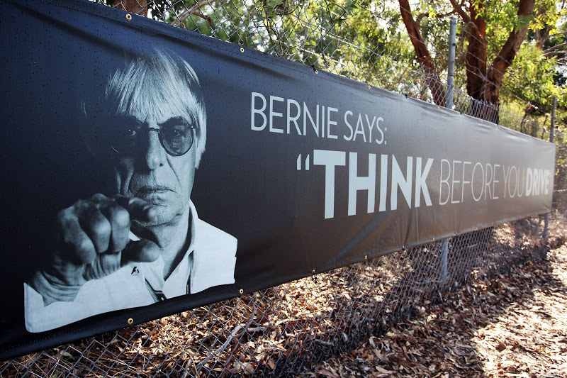 bernie_social_banner_1_aus13.jpg