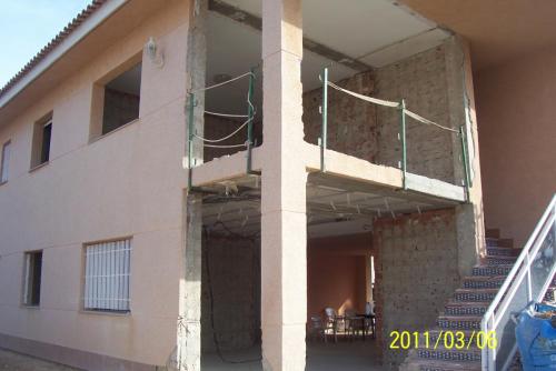 post-1205-0-71274700-1357254535_thumb.jp