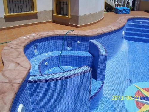 post-1205-0-42000800-1371920778_thumb.jp