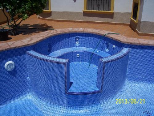 post-1205-0-99549600-1371921023_thumb.jp