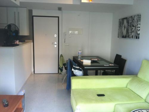 post-1019-0-39433200-1380111415_thumb.jp